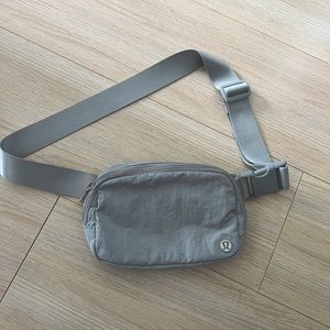 Lululemon adjustable belt bag
